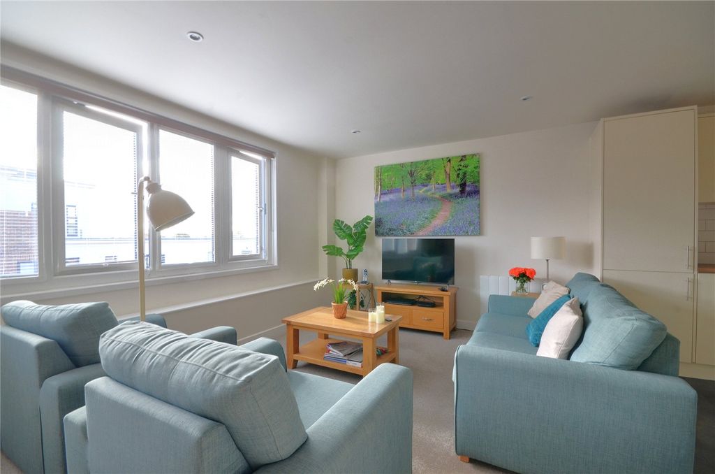 Property photo 2 of 10 Lounge/Diner