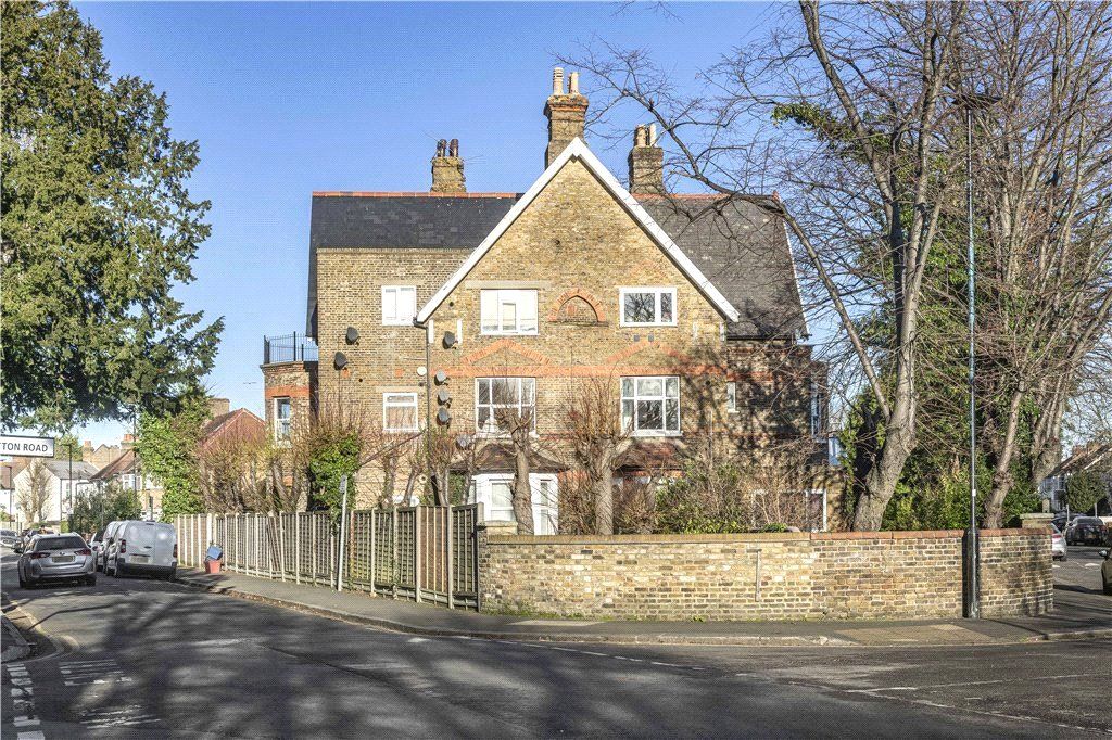 Property photo 3 of 14 Exterior