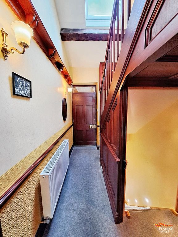 Property photo 3 of 33