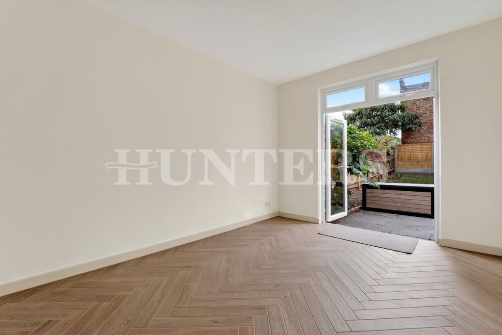 Property photo 1 of 18 0-9.Jpg