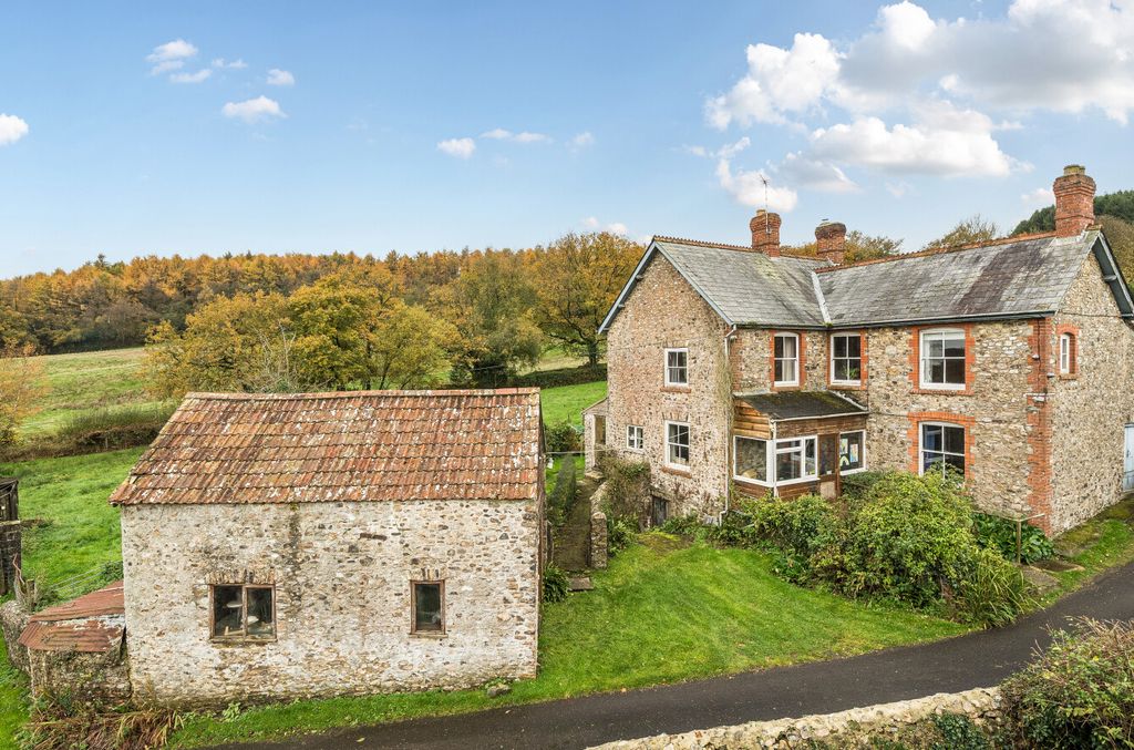 Property photo 3 of 41 1375958-2-690B6d3...