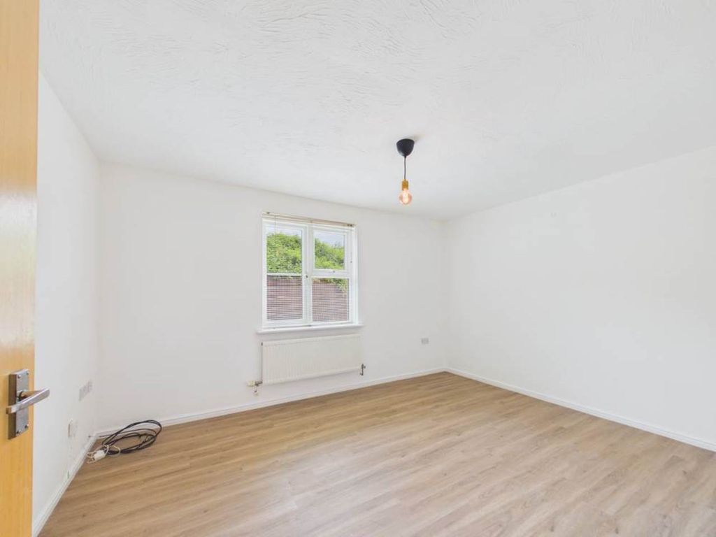 Property photo 2 of 8 Lounge 6 Maes Slowes Leyes