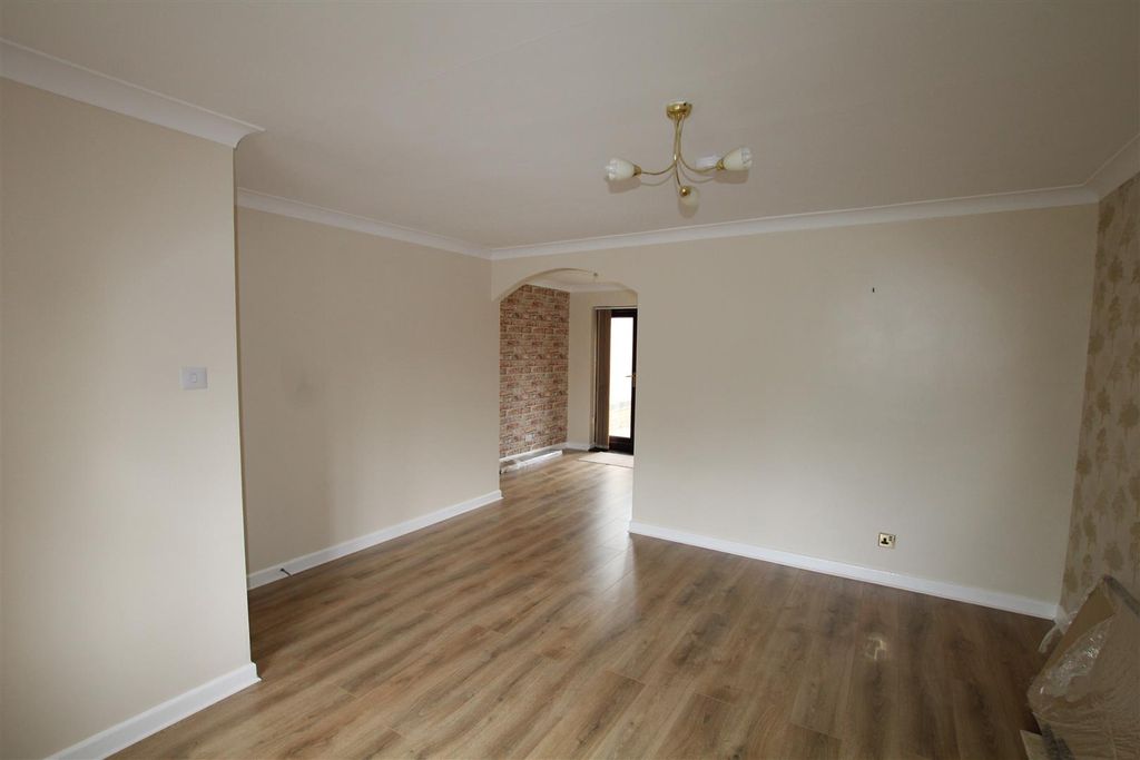 Property photo 3 of 17 Img_0332.Jpg