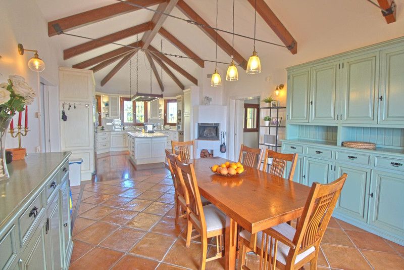 Property photo 2 of 66