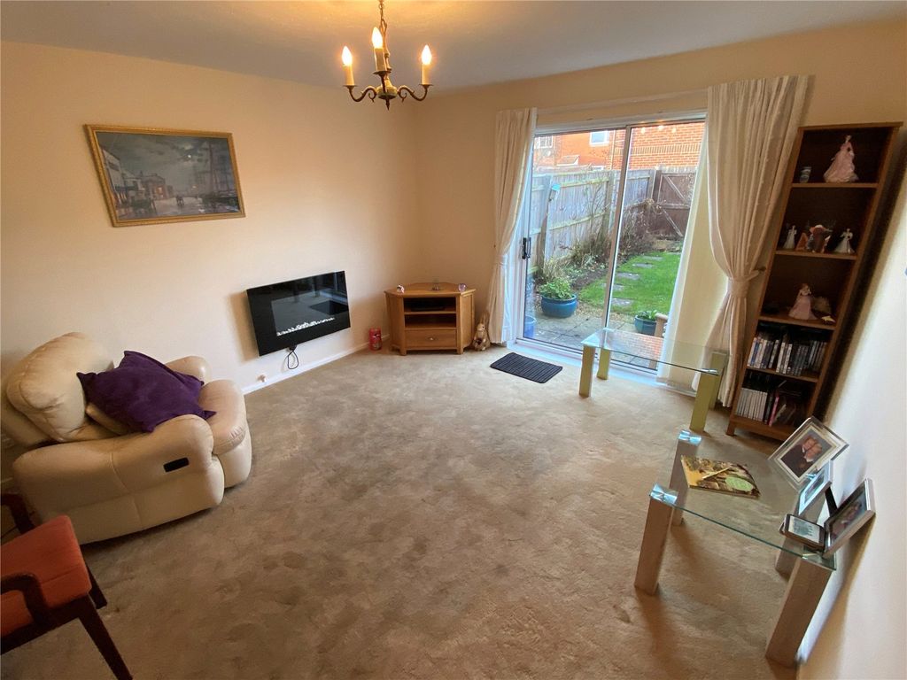 Property photo 2 of 19 Picture No. 05