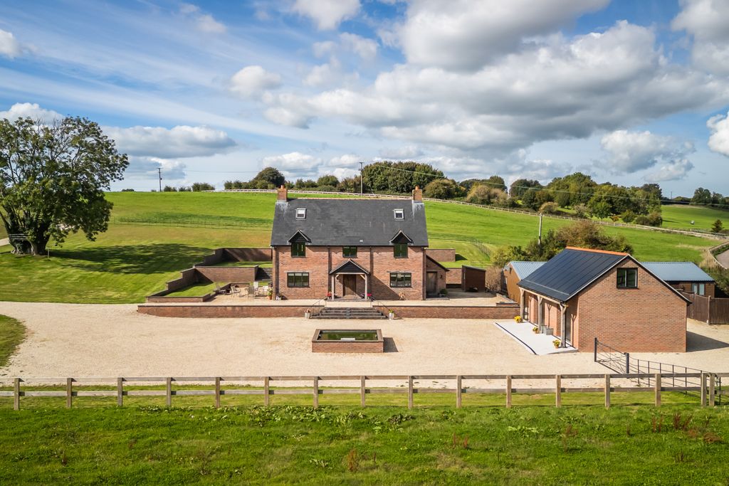 Property photo 1 of 17 Hintock Farm House
