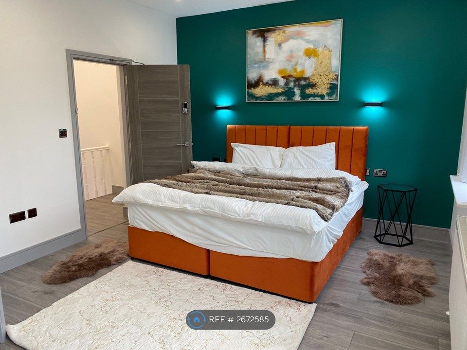 Property photo 2 of 26