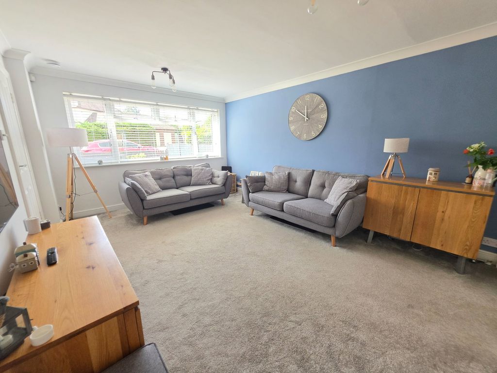 Property photo 3 of 21