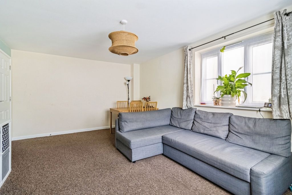 Property photo 3 of 15 Pbox-Img.Jpg