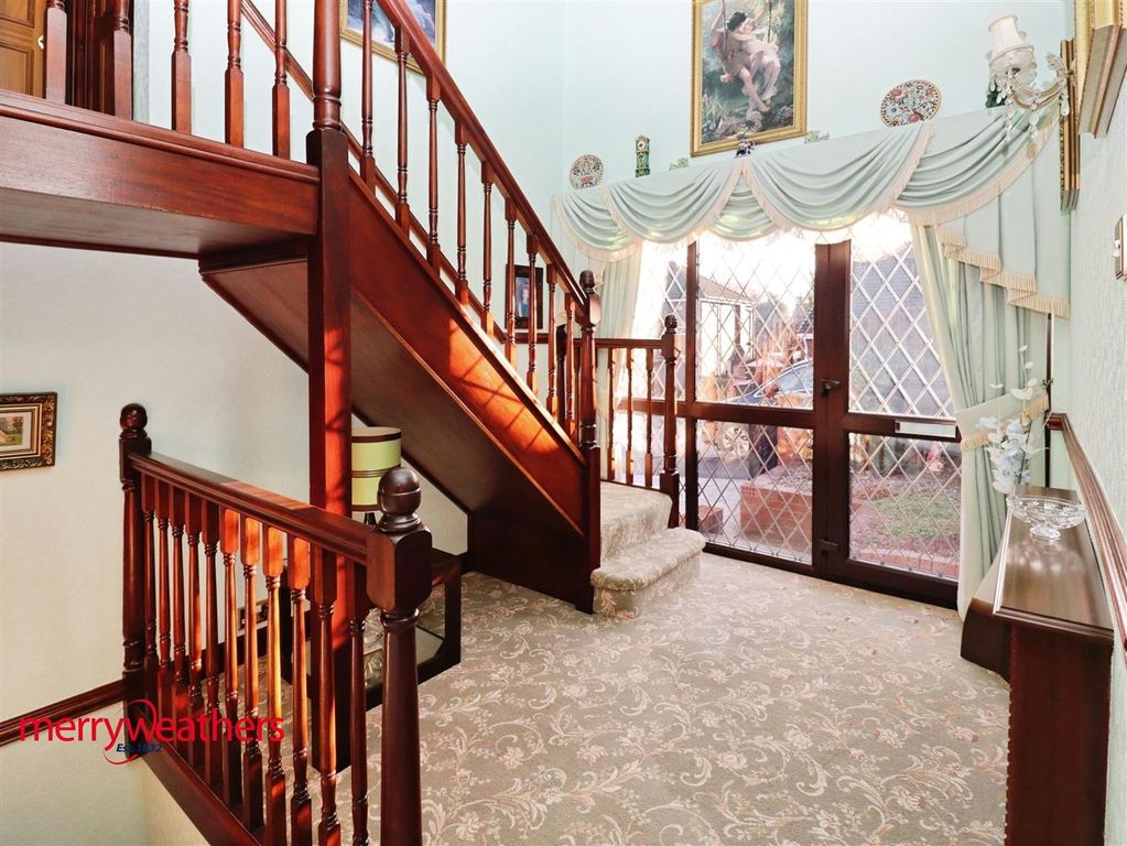 Property photo 2 of 19 Spacious Reception Hall