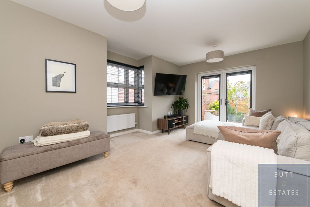 Property photo 2 of 15