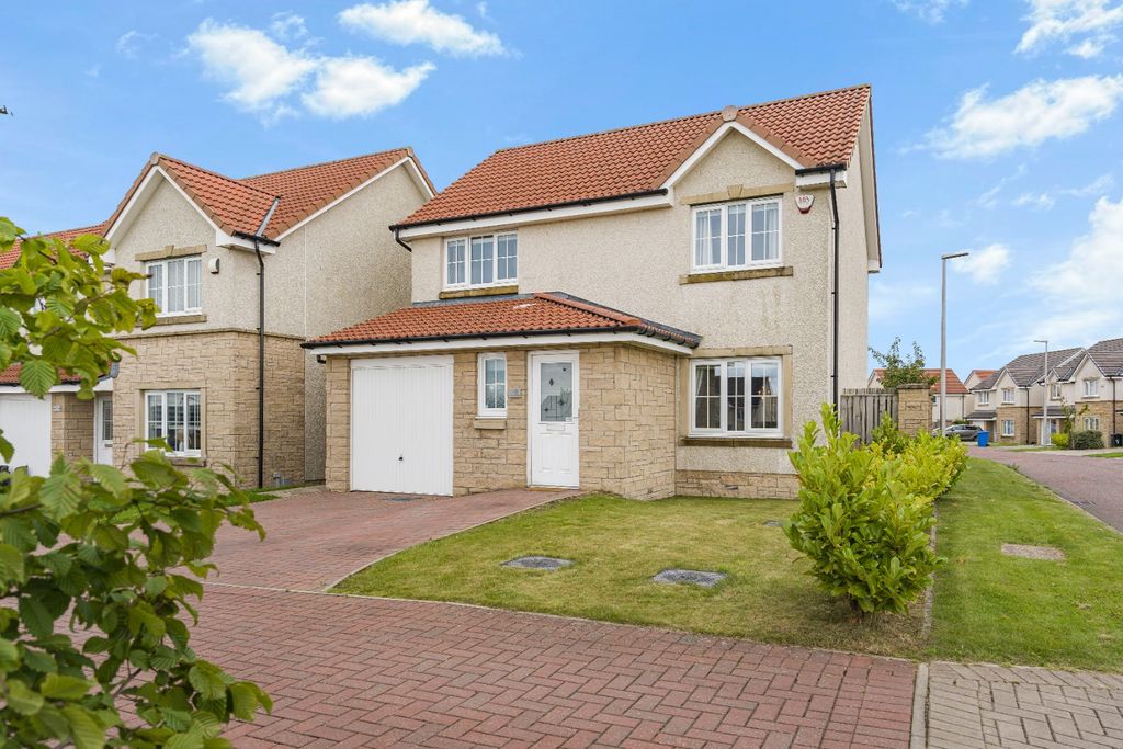 Property photo 1 of 31 4393211