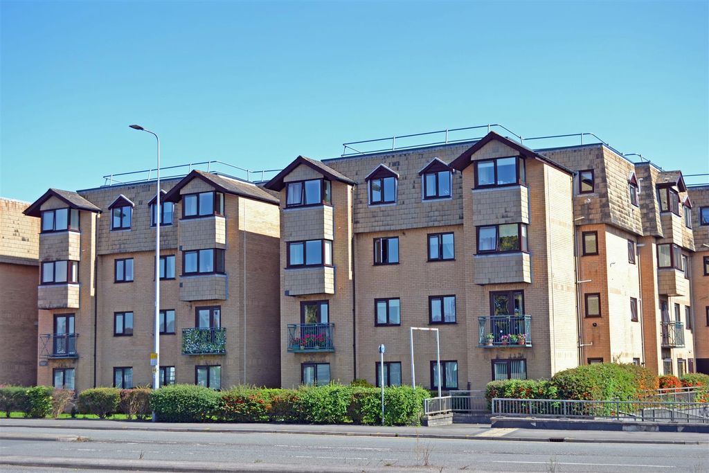 Property photo 1 of 6 Meridian Court.Jpg