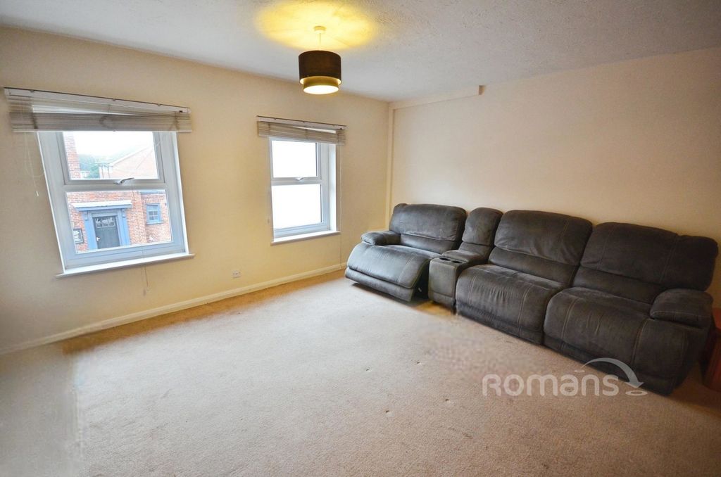 Property photo 3 of 14 Pbox-Img.Jpg