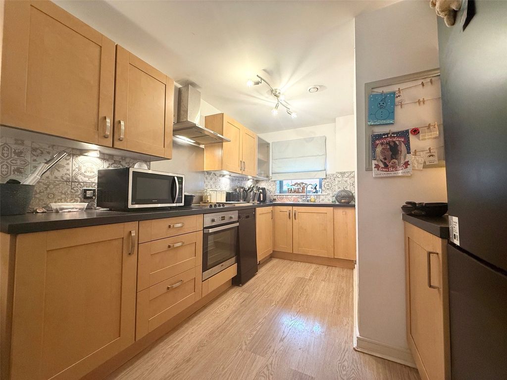 Property photo 3 of 10 Picture No. 04