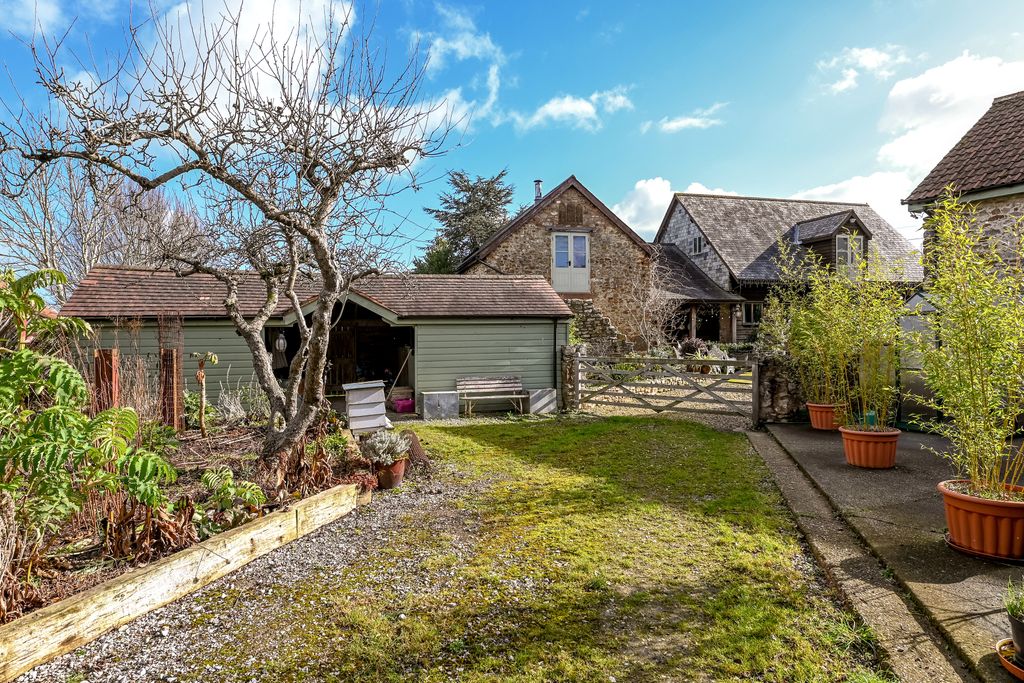 Property photo 3 of 21 Exterior