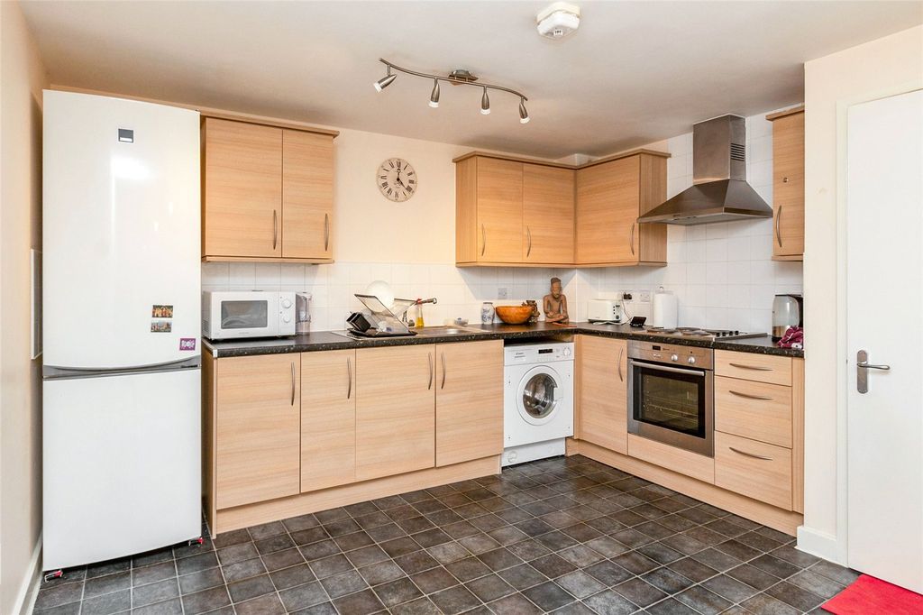 Property photo 2 of 5 Kitchen