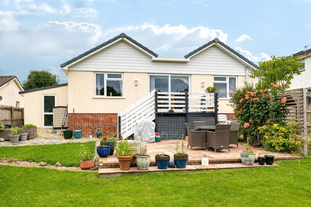Property photo 1 of 17 1311935-14-68509Ea9cd394