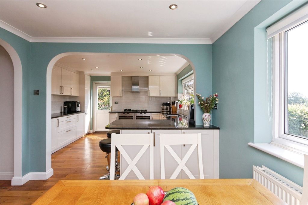 Property photo 3 of 21 Picture No. 28
