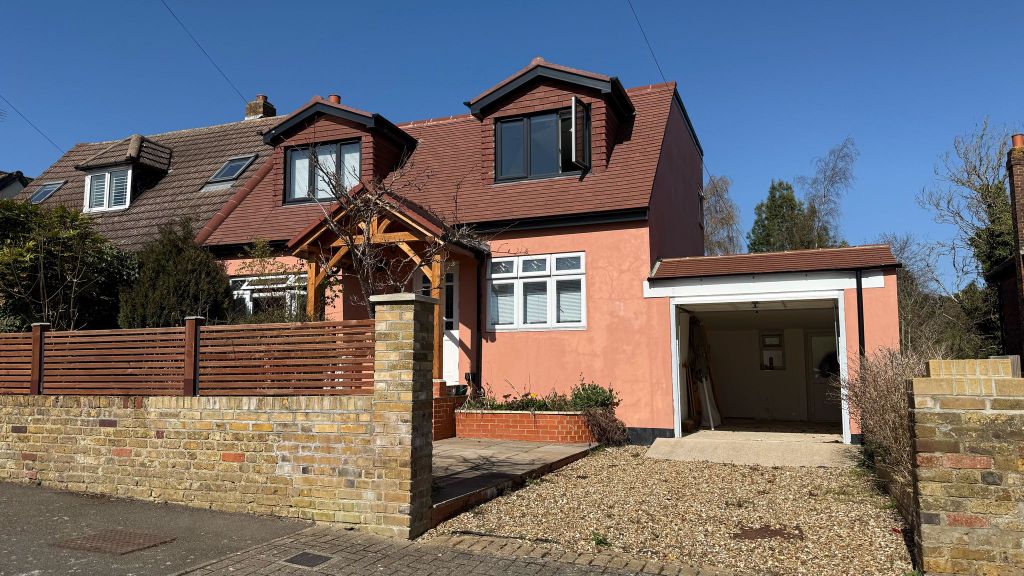 Property photo 2 of 42