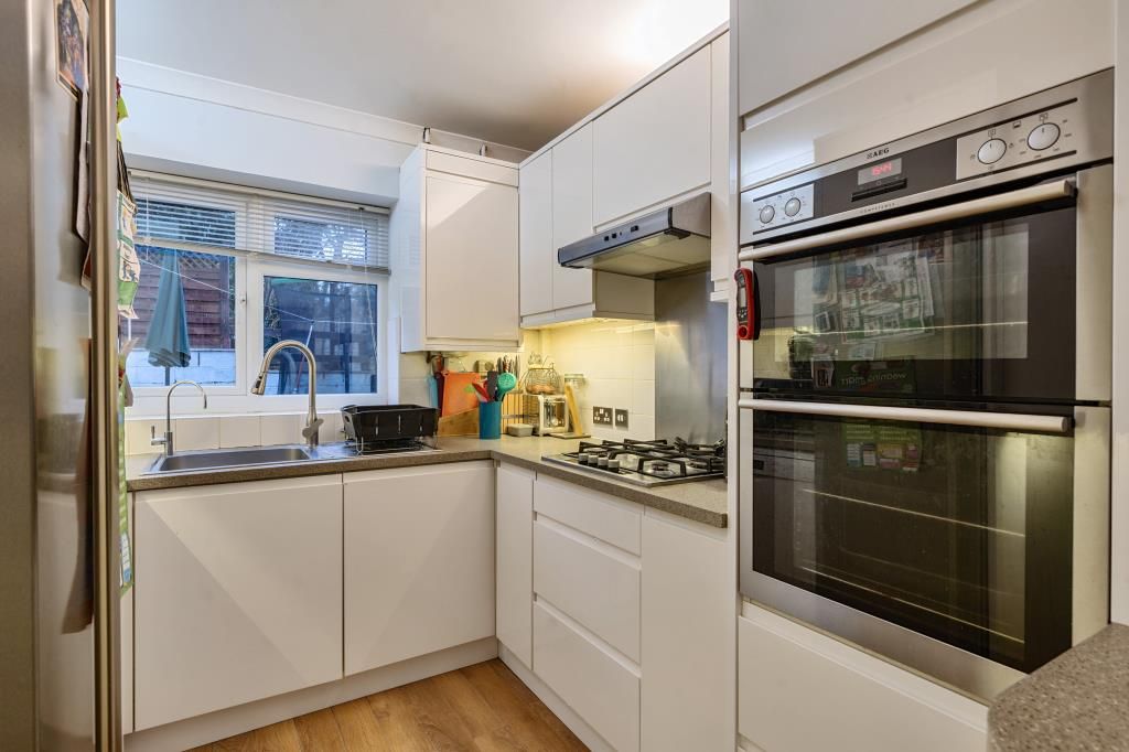 Property photo 2 of 20 Kitchen