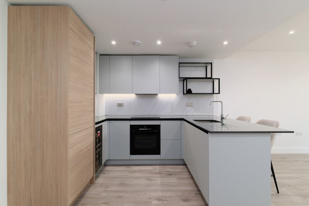 Property photo 3 of 18