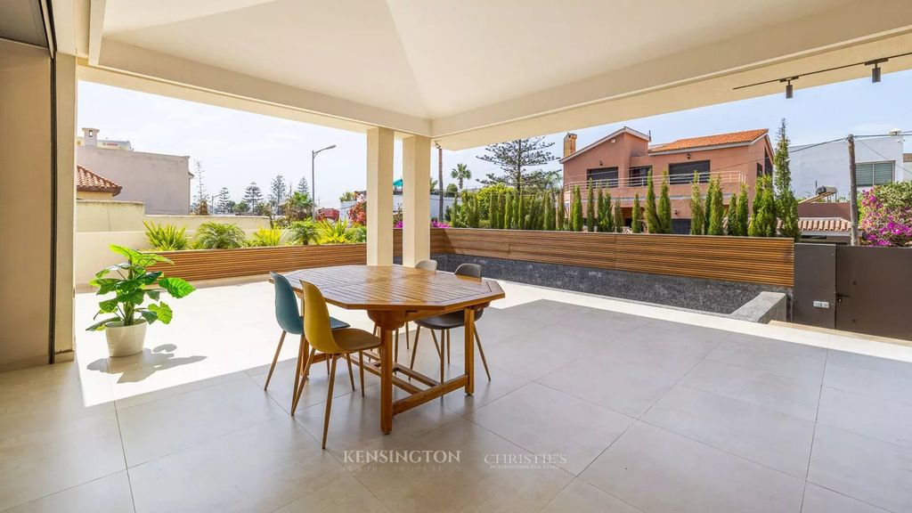 Property photo 3 of 25