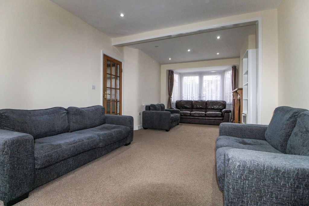 Property photo 2 of 27 Gallery