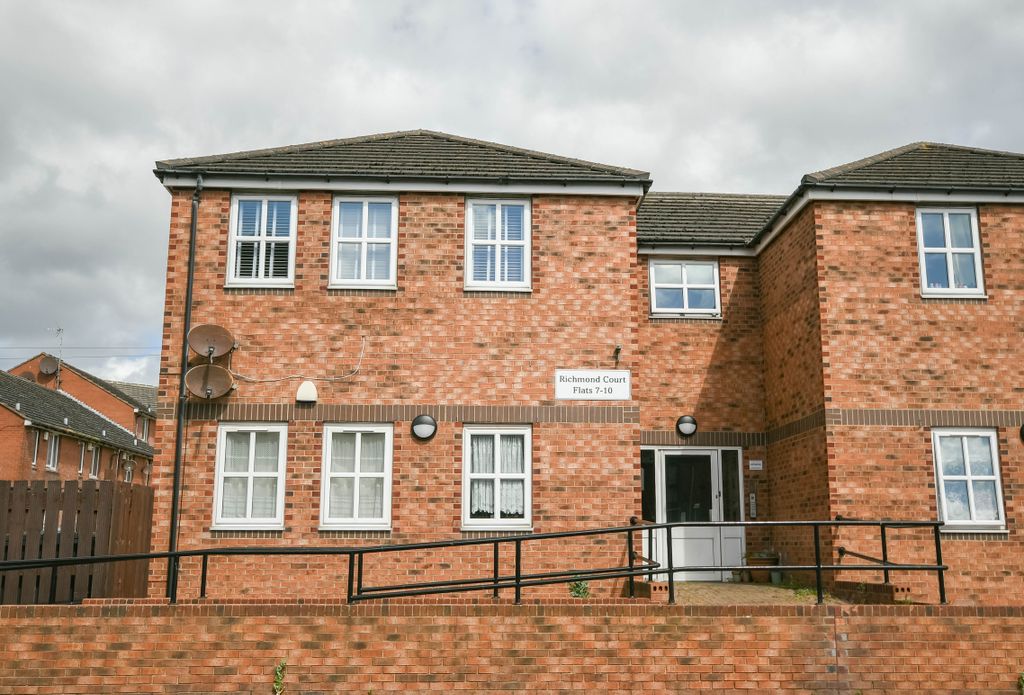 Property photo 1 of 15