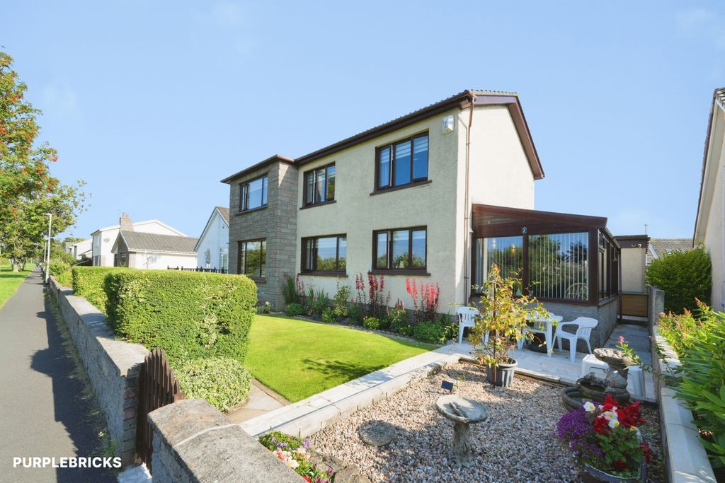 Property photo 2 of 31