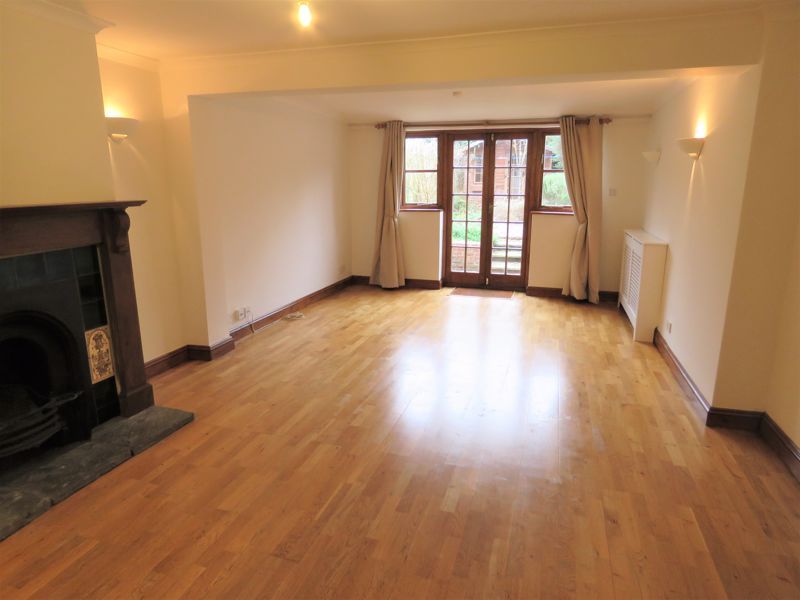 Property photo 2 of 8 Photo 8