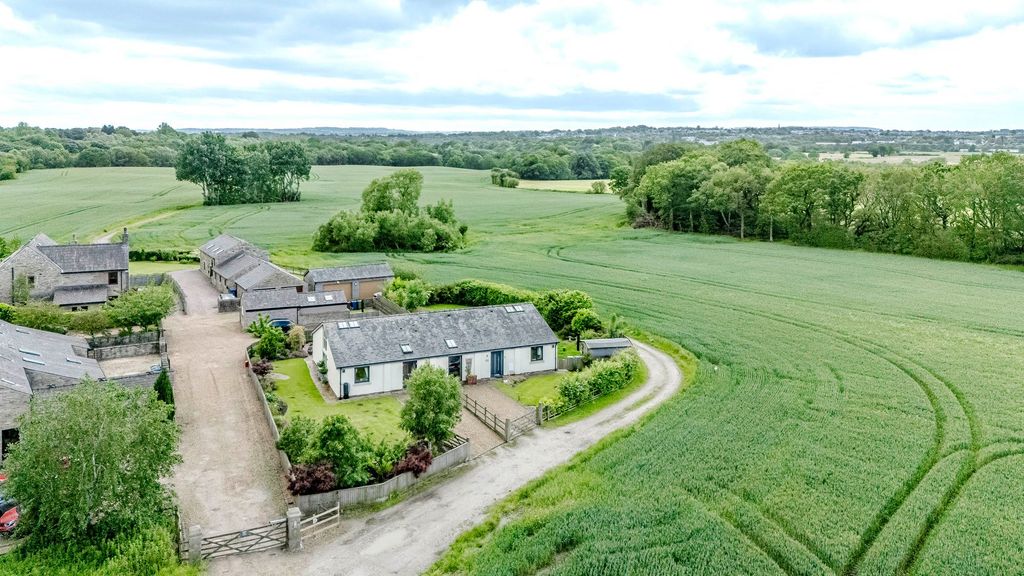 Property photo 1 of 53