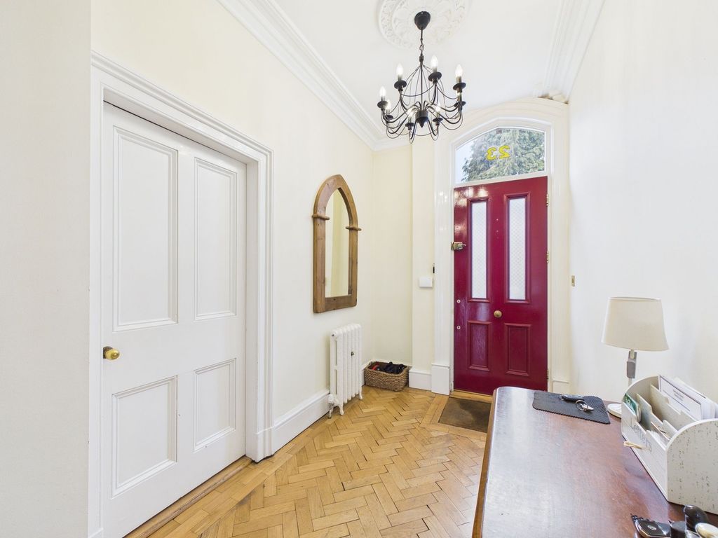 Property photo 3 of 44