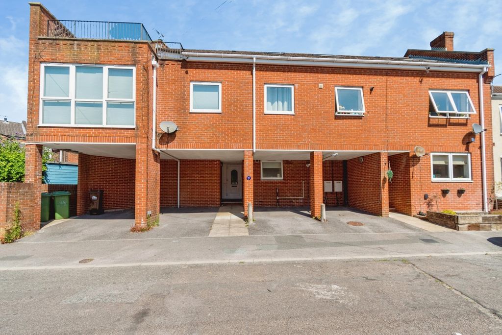 Property photo 1 of 11 Pbox-Img.Jpg