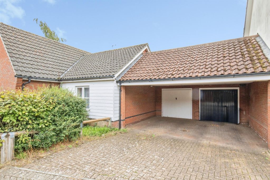 Property photo 2 of 16