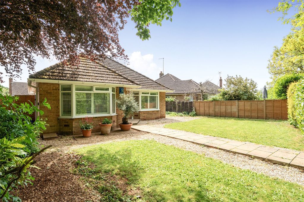 Property photo 1 of 25 Picture No. 12