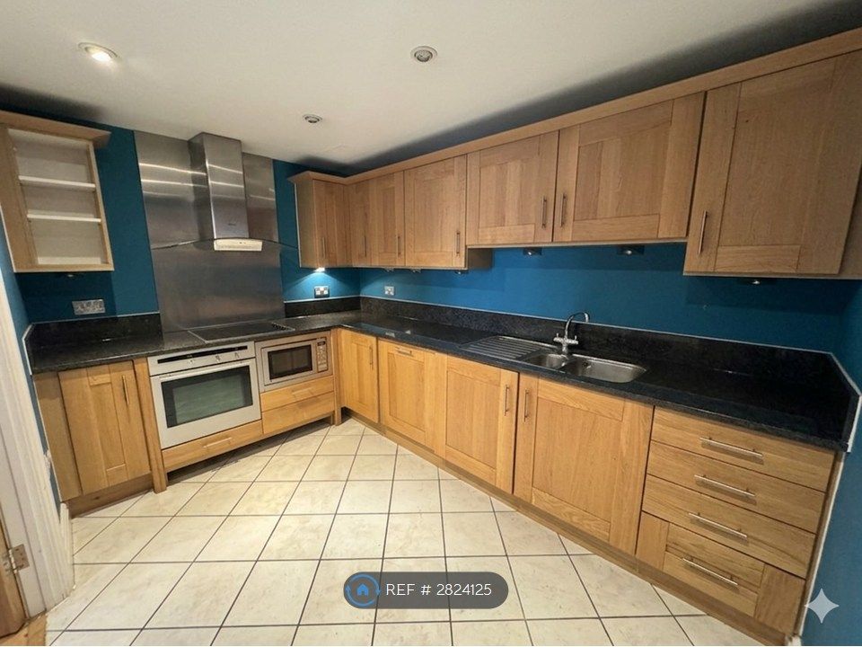 Property photo 3 of 12