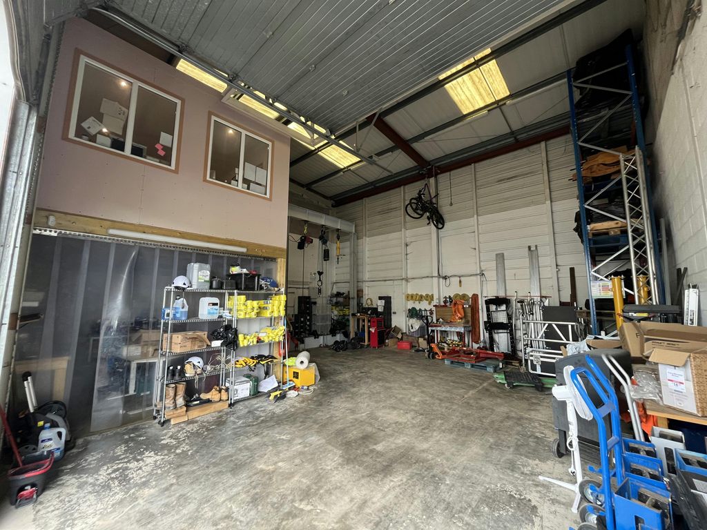 Property photo 3 of 4 Img_1582.Jpg