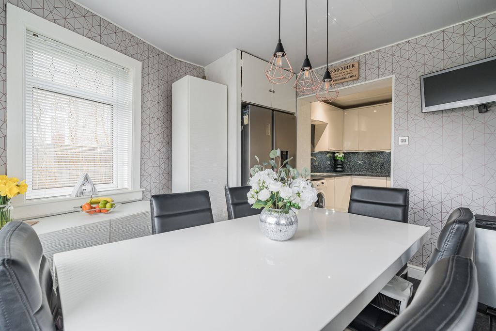 Additional image 8 of 2 bed flat for sale159 Colinton Mains Road, Edinburgh EH13