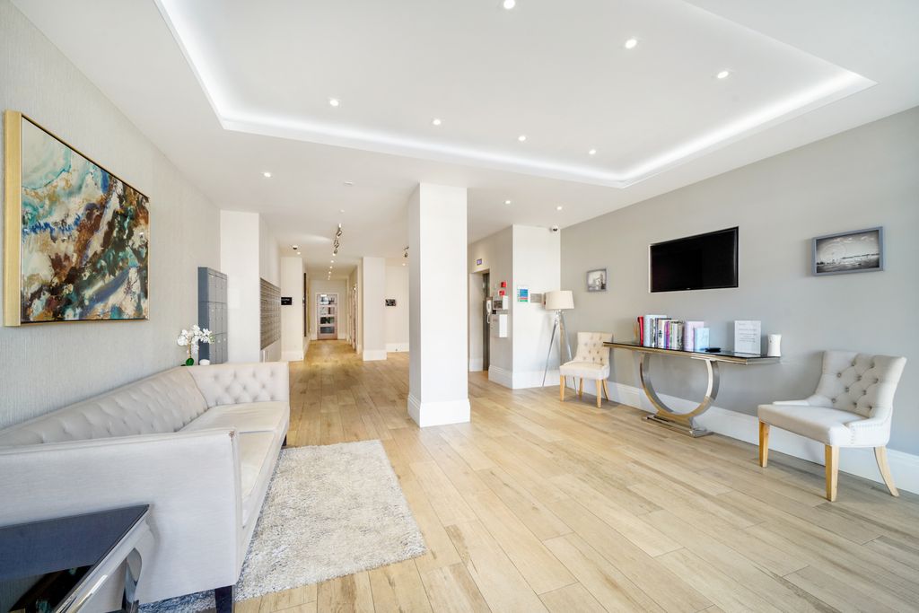 Property photo 2 of 10 Gallery
