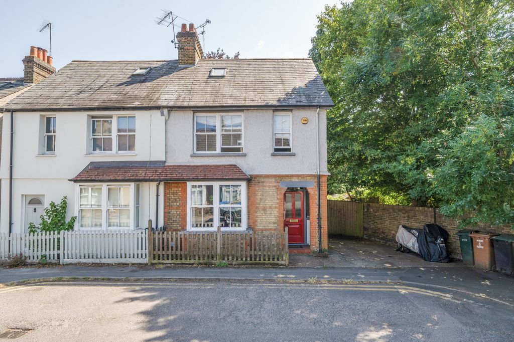 Property photo 1 of 9