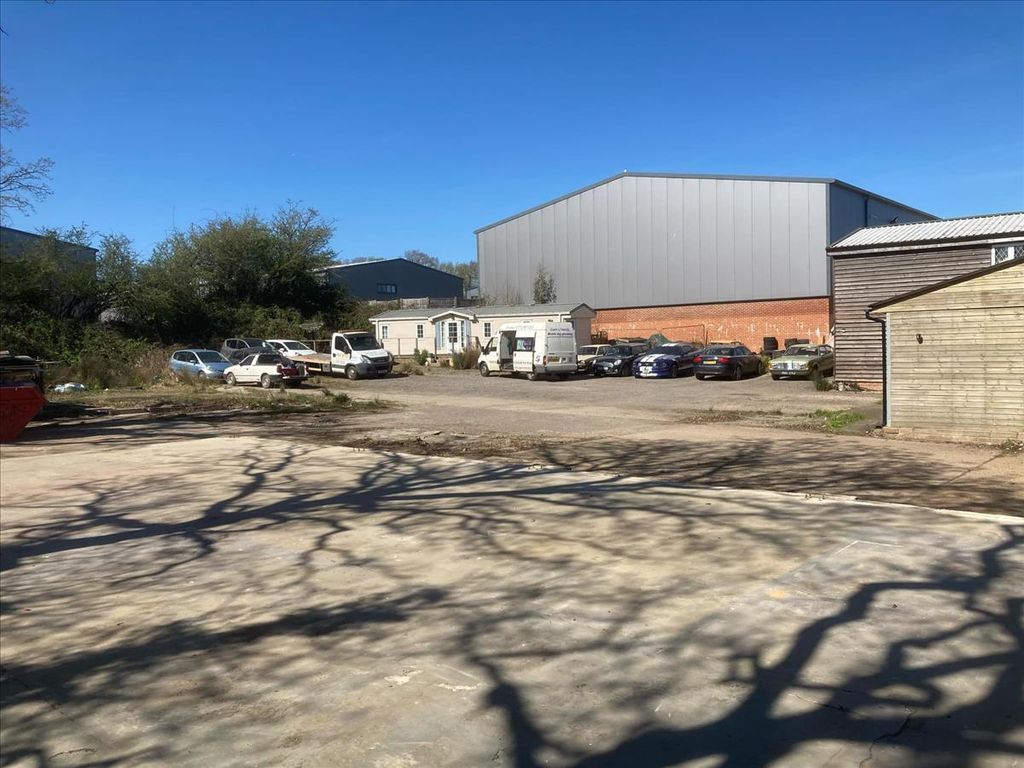 Property photo 3 of 15