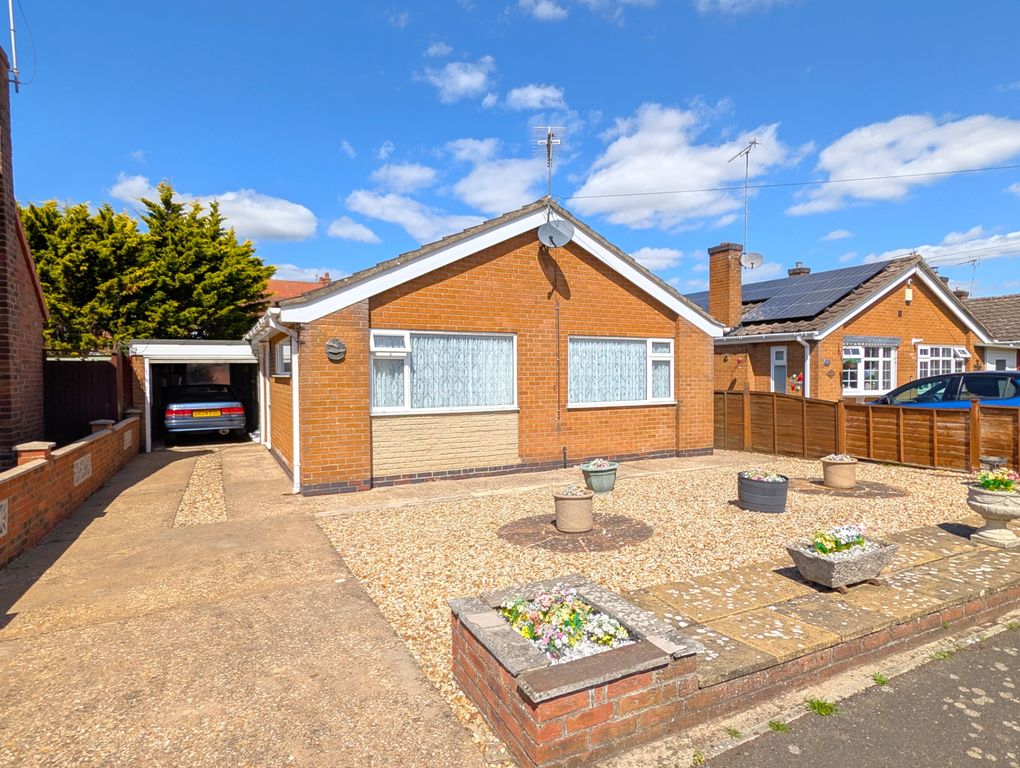Property photo 1 of 10 Front