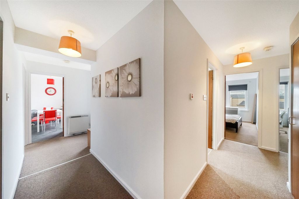 Property photo 2 of 18 Hallway