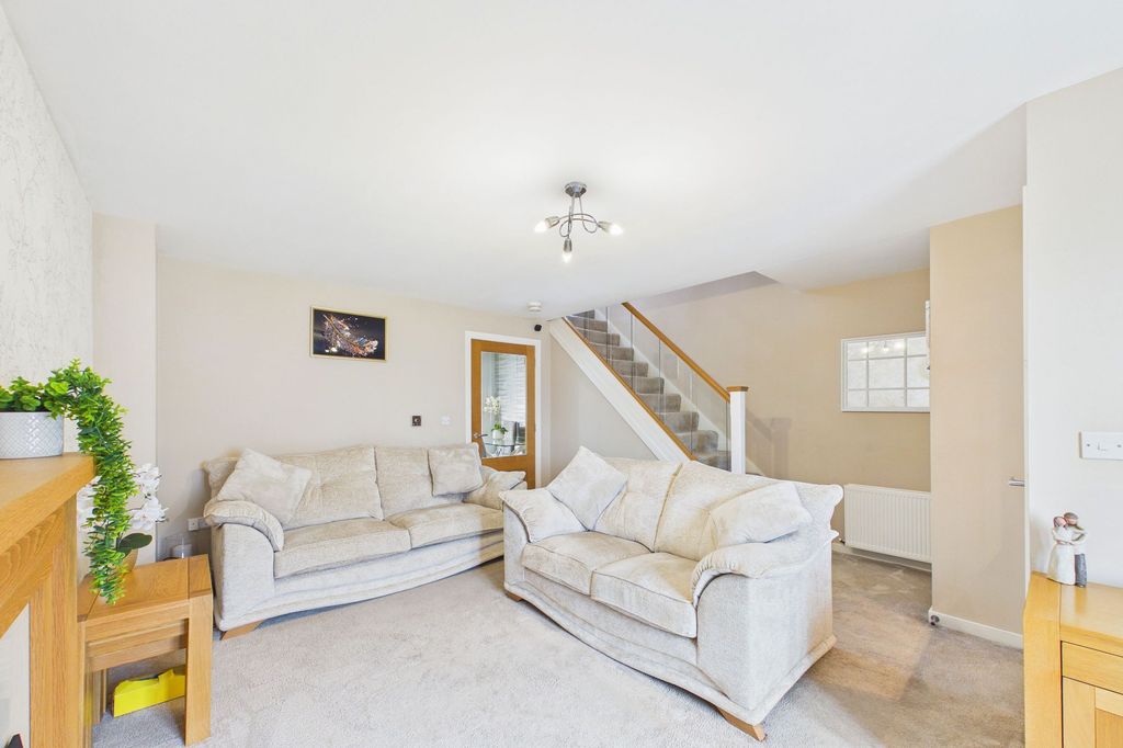 Property photo 2 of 26