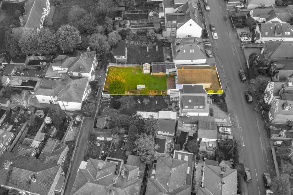 Property photo 3 of 14