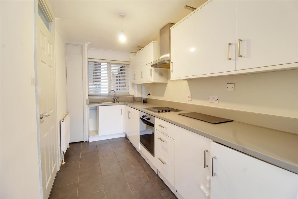 Property photo 2 of 8 Img_4856-Img_4858.Jpg