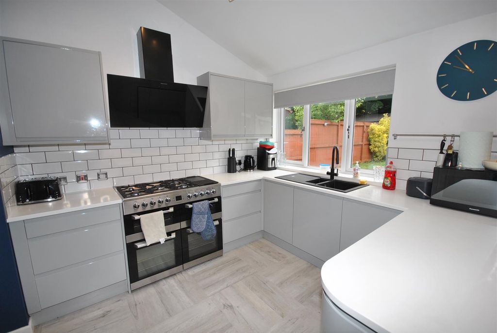 Property photo 2 of 16 Open Plan Kitchen/Dining/Family Room