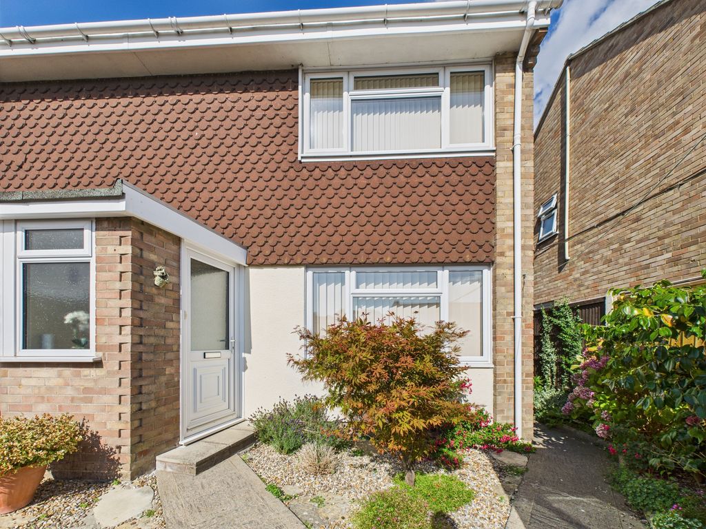 Property photo 1 of 16 Entrance