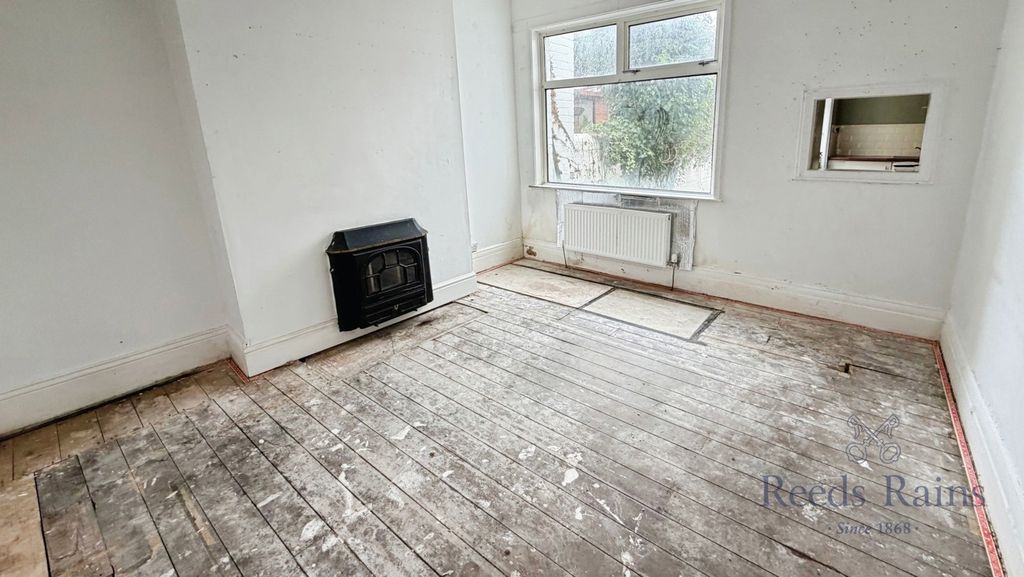 Property photo 3 of 9 Pbox-Img.Jpg